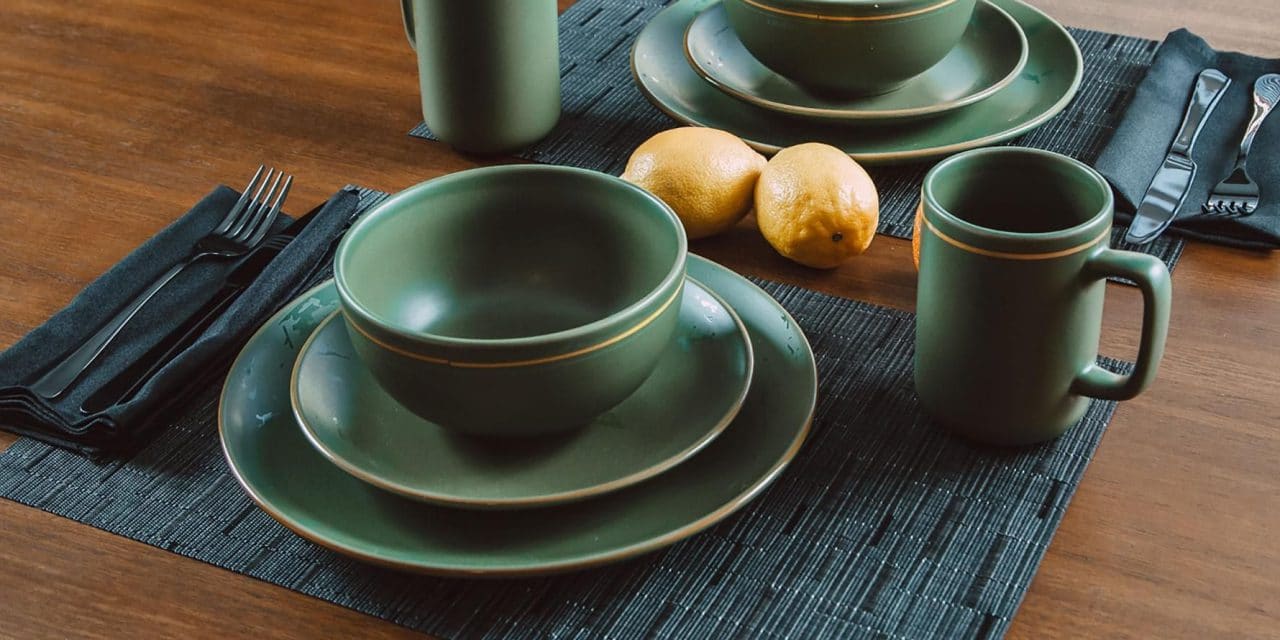 HALO: Master Chief Dinnerware Set Now Available At Toynk.com